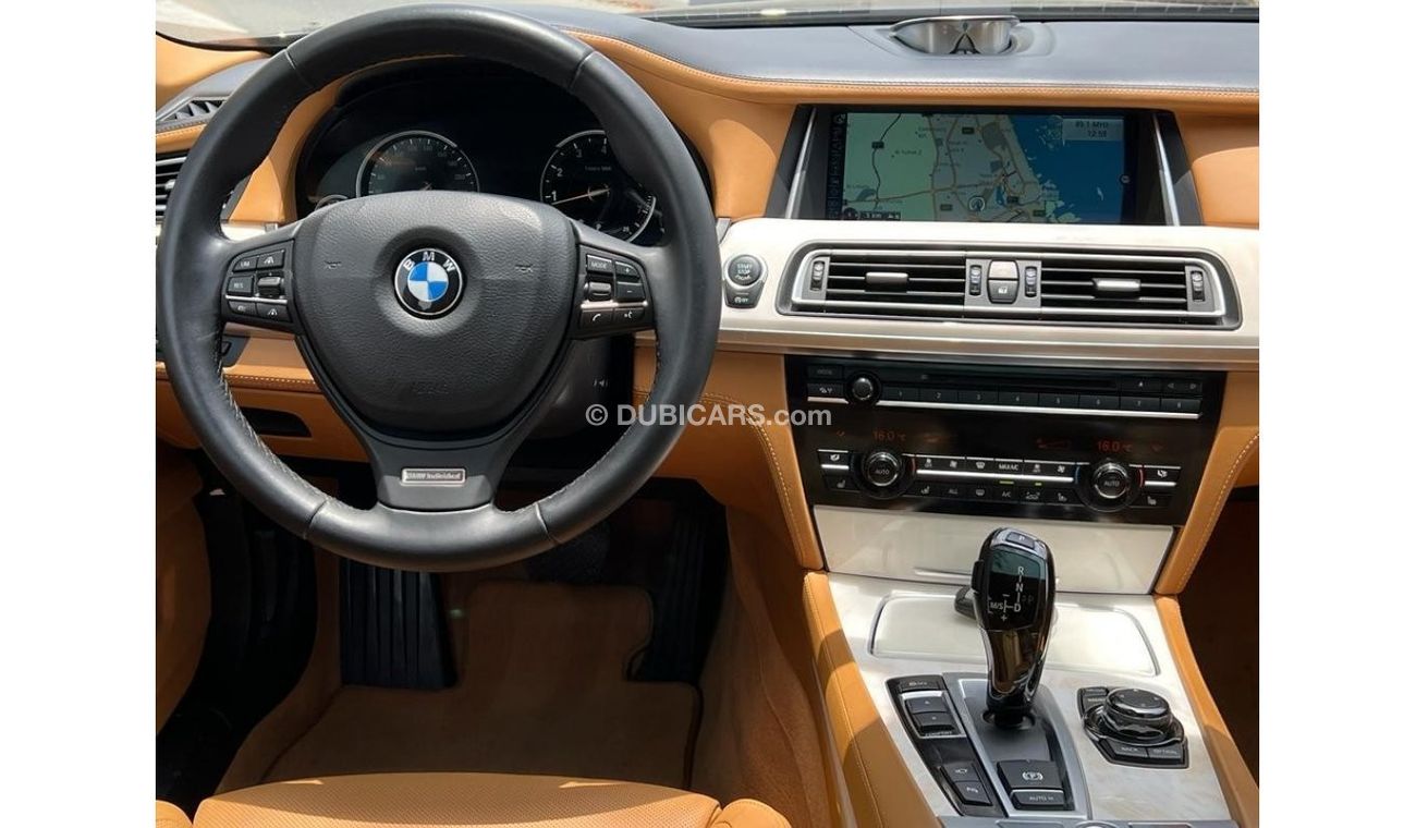 BMW 750Li UAE Edition BMW 750LI 2014 GCC INDIVIDUAL TOP RANGE SERVICE HISTORY IN PERFECT CONDITION