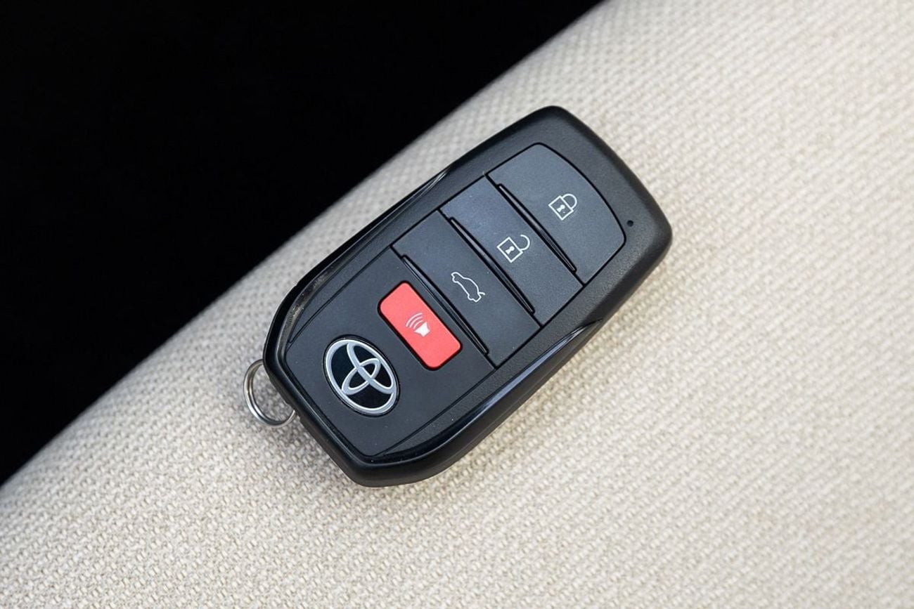 Toyota Camry TOYOTA CAMRY LE HYBRID 2.5 GCC SPECS 2026 MODEL