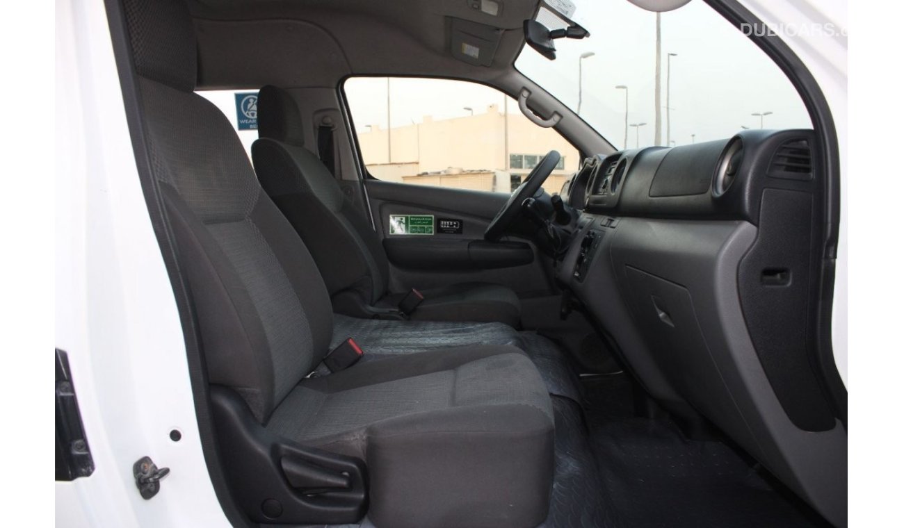 Nissan Urvan Nissan Urvan Hi-Roof 2019 GCC, in excellent condition, without accidents, very clean from inside and