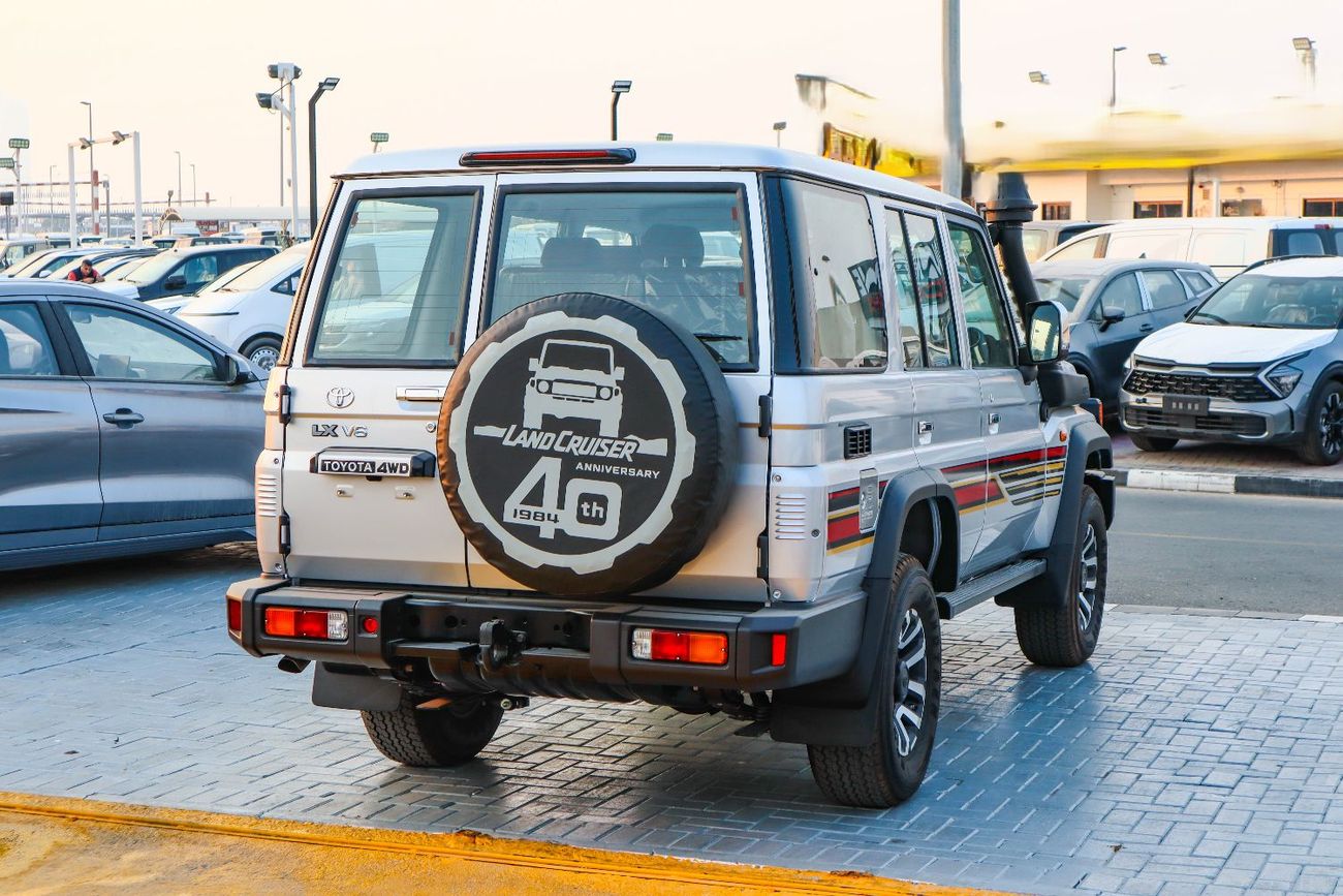 Toyota Land Cruiser 70 DLX 4.0L Toyota Land Cruiser 70 Series (GRJ76) 5-Door Hardtop - Full Option Spec List