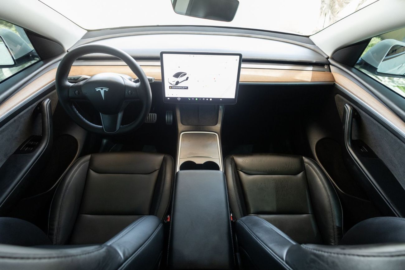 Tesla Model Y Tesla Model Y Performance 2022 GCC under Agency Warranty with Flexible Down-Payment.