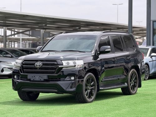 Toyota Land Cruiser VXR+ 5.7L Toyota Land Cruiser VX.R / 5.7L / GCC / First Owner / Free Accident / 2018