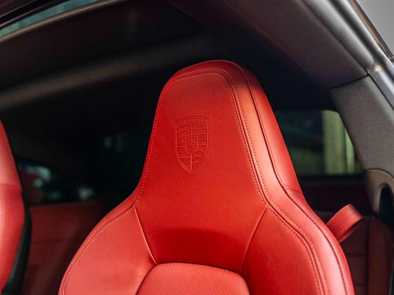 Porsche 911 Carrera 3.0L (444 HP) Coupe