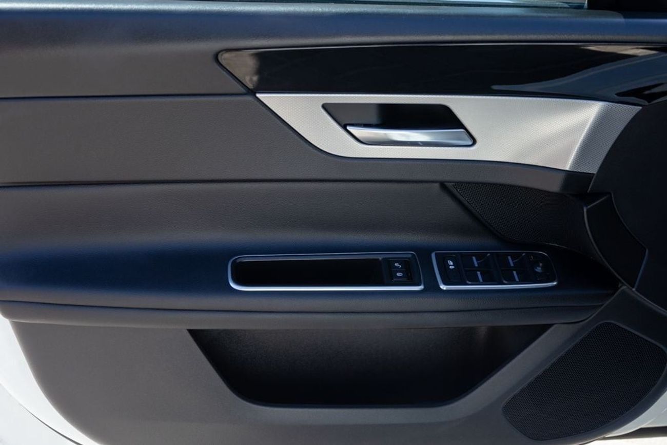 جاكوار XF Prestige 2.0L