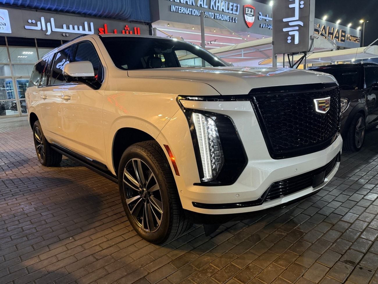 Cadillac Escalade LUXURY