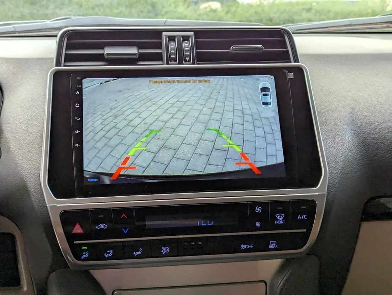 تويوتا برادو V4 2.7L GCC Specs | Automatic | Interior and Exterior Excellent Condition