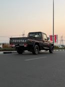 تويوتا لاند كروزر بيك آب Std 4.0L Single Cab Utility 4WD