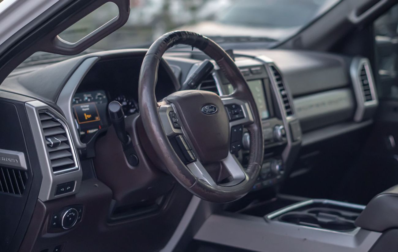 Ford F 350 XLT SUPER DUTY V8