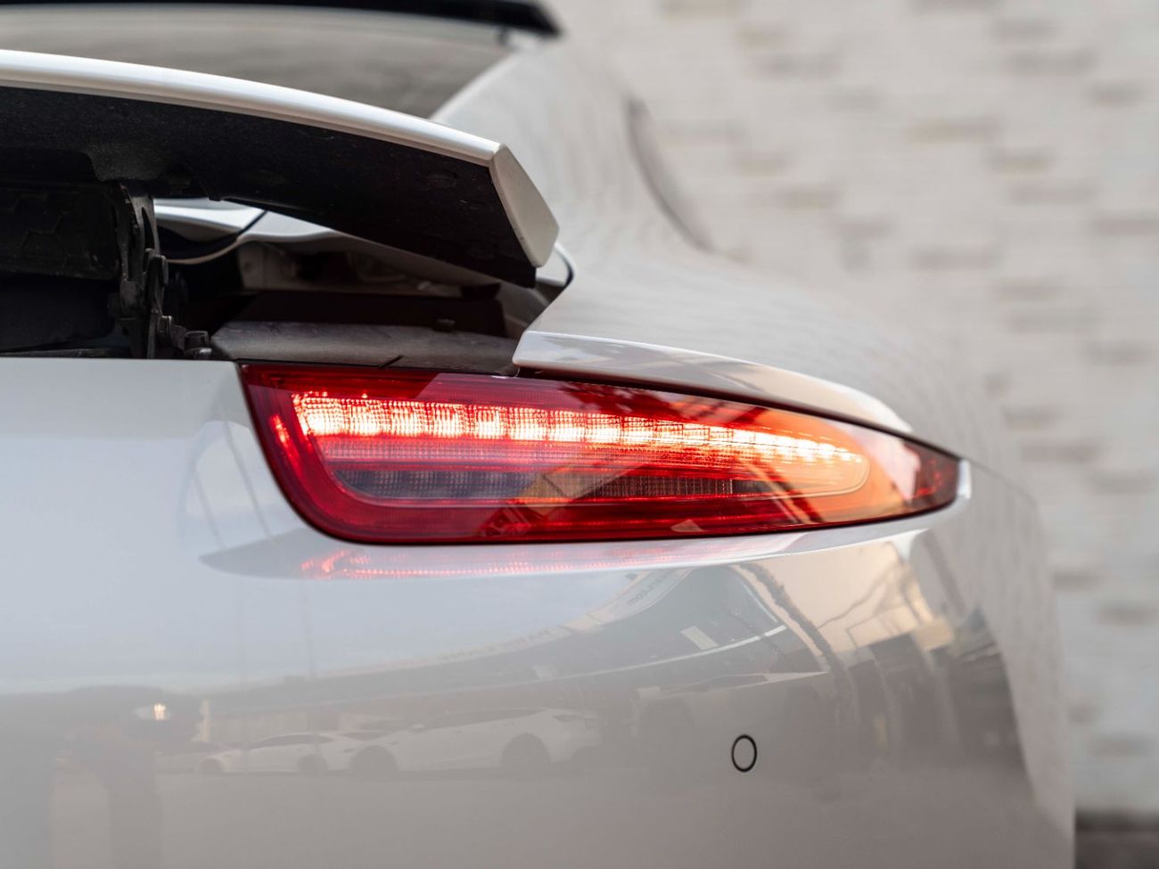 Porsche 911 Carrera S 3.8L (400 HP) Coupe