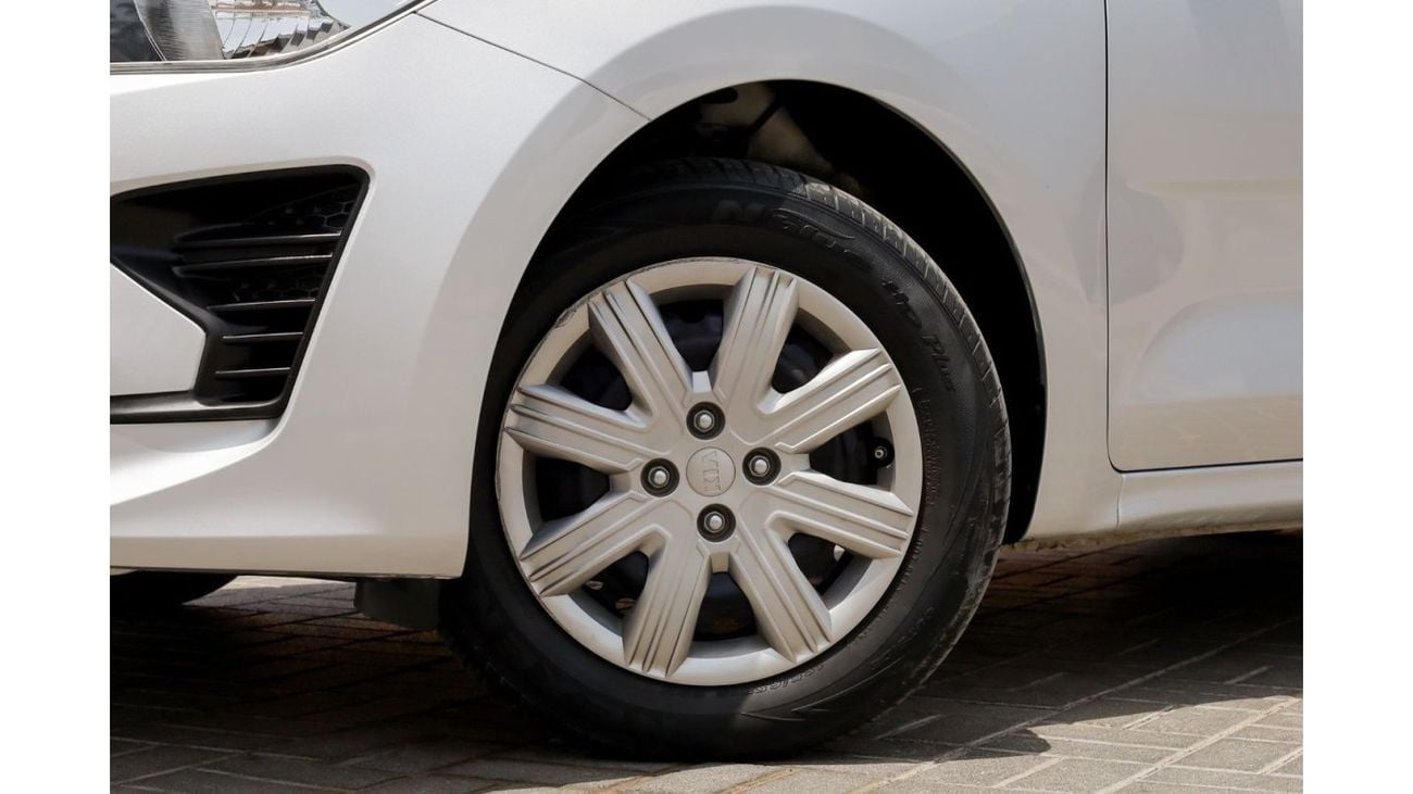 Kia Rio Kia Rio 2021 GCC under Agency Warranty with Flexible Down-Payment.