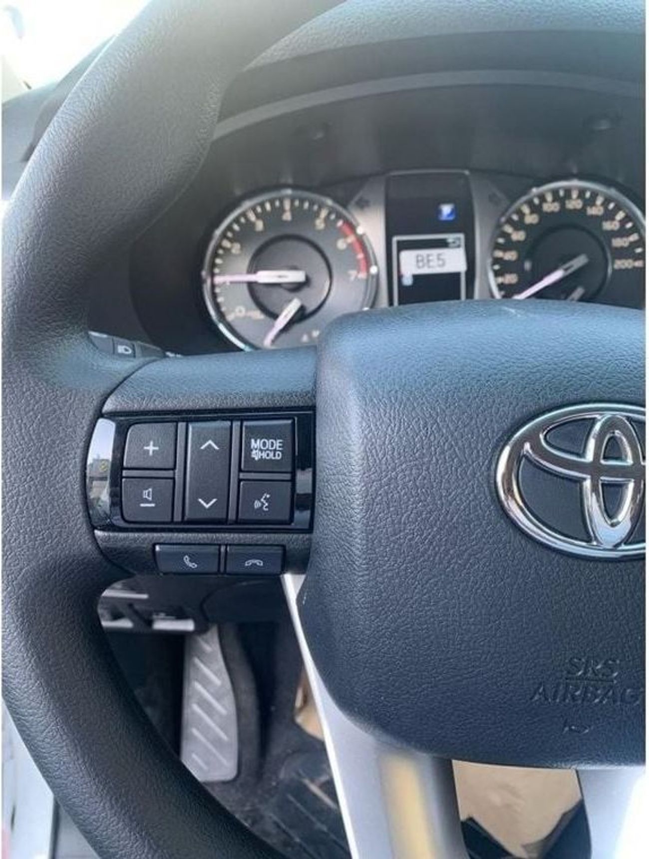 تويوتا هيلوكس TOYOTA HILUX 2.7L SGLX 2025 MODEL PETROL 4WD AUTOMATIC