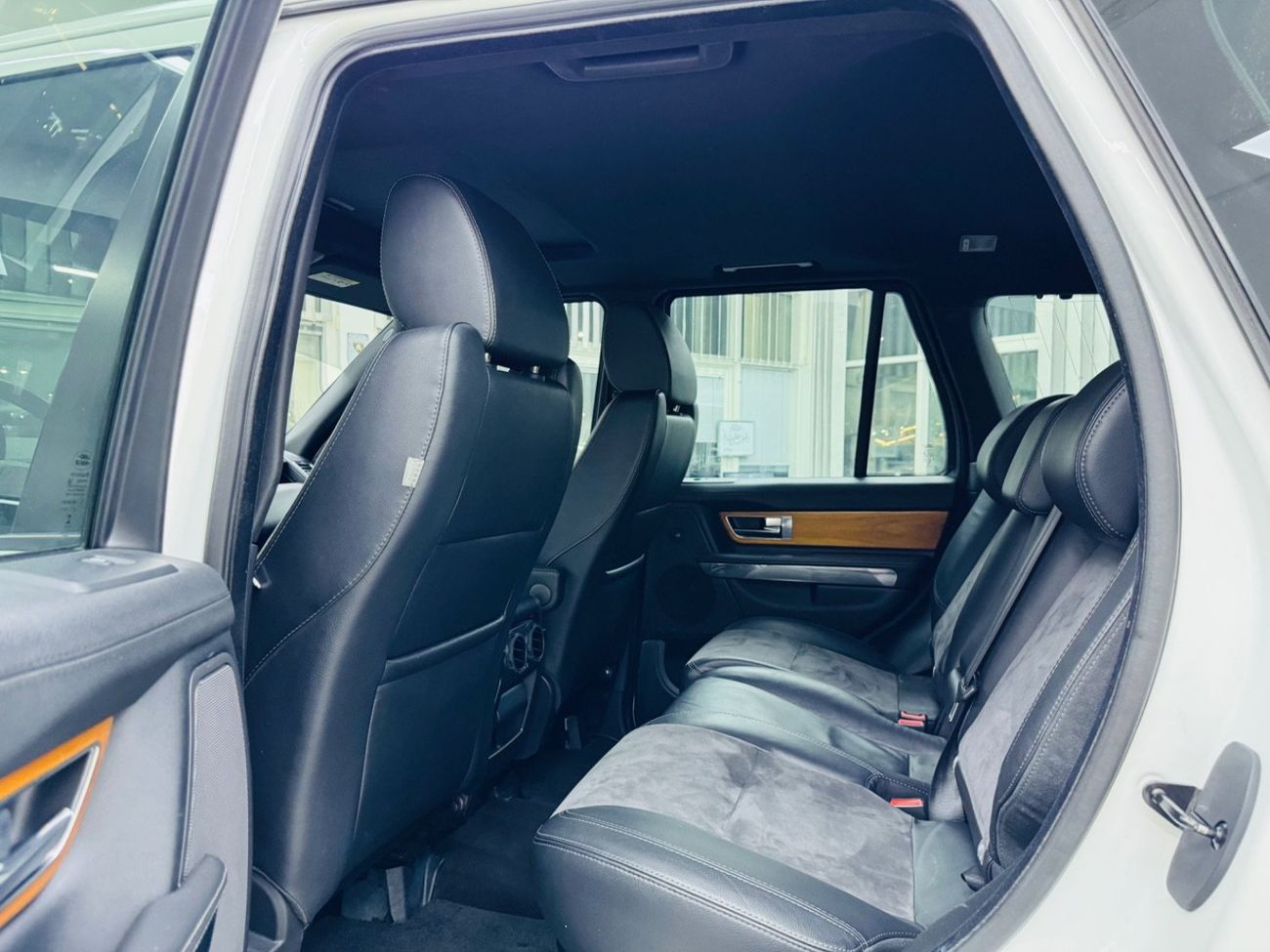 لاند روفر رينج روفر سبورت GCC .. FSH .. Perfect Condition .. Original paint