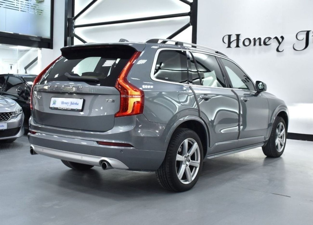 فولفو XC 90 EXCELLENT DEAL for our Volvo XC90 T5 AWD ( 2019 Model ) in Grey Color GCC Specs
