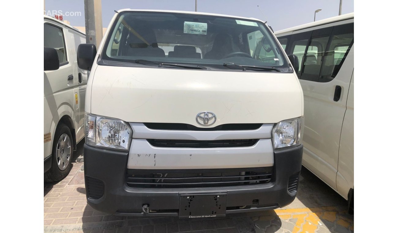 تويوتا هاياس Toyota Hiace Van,Model:2015. Free of accident. Only done 5000 km