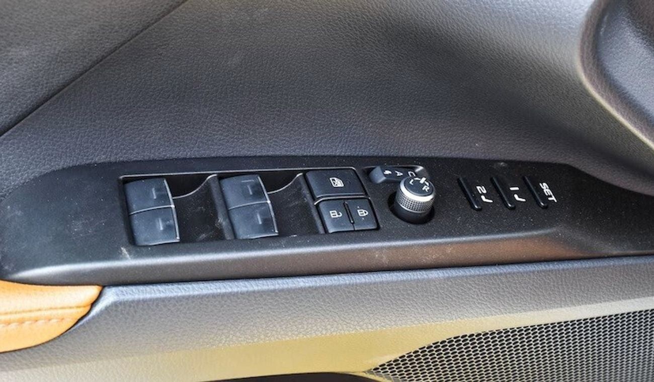 تويوتا كامري LUMIERE 2.5L HYBRID 2024