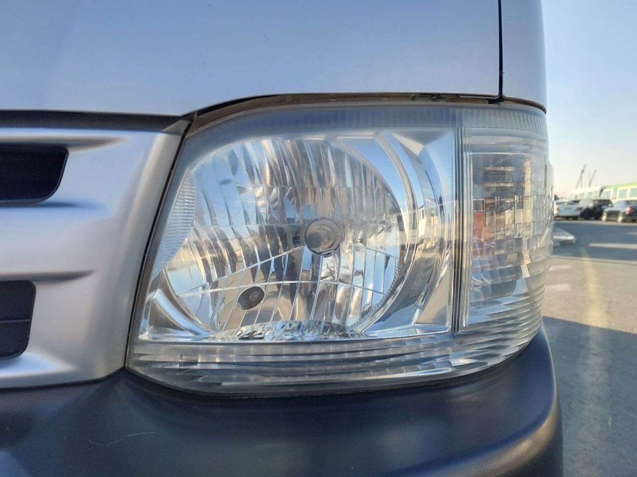 Toyota Hiace TOYOTA HIACE COMMUTER VAN RHD 2013 MODEL 2.7 L PETROL AUTOMATIC(PM32888)