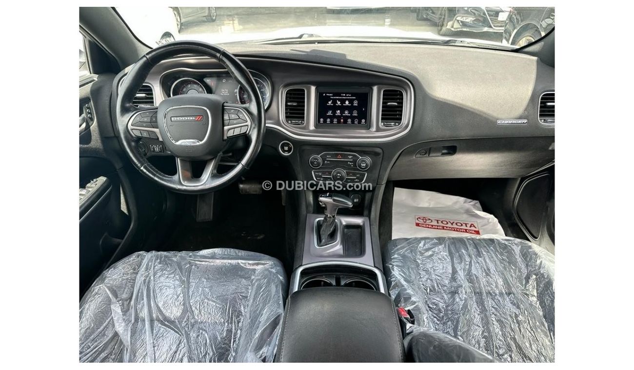 Dodge Charger 3.6L SXT (Base)