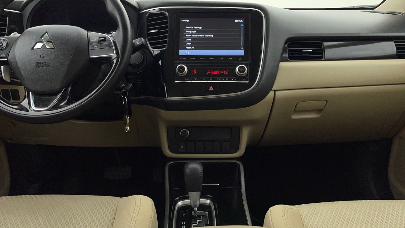 ميتسوبيشي آوتلاندر GLX LOWLINE 2.4 | بدون دفعة مقدمة | اختبار القيادة في المنزل