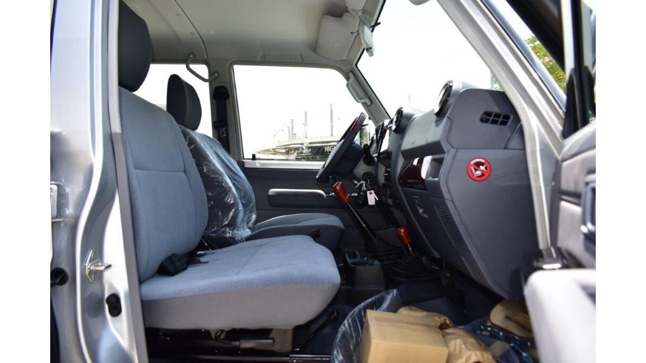 Toyota Land Cruiser Pick Up 79 Double Cab Limited