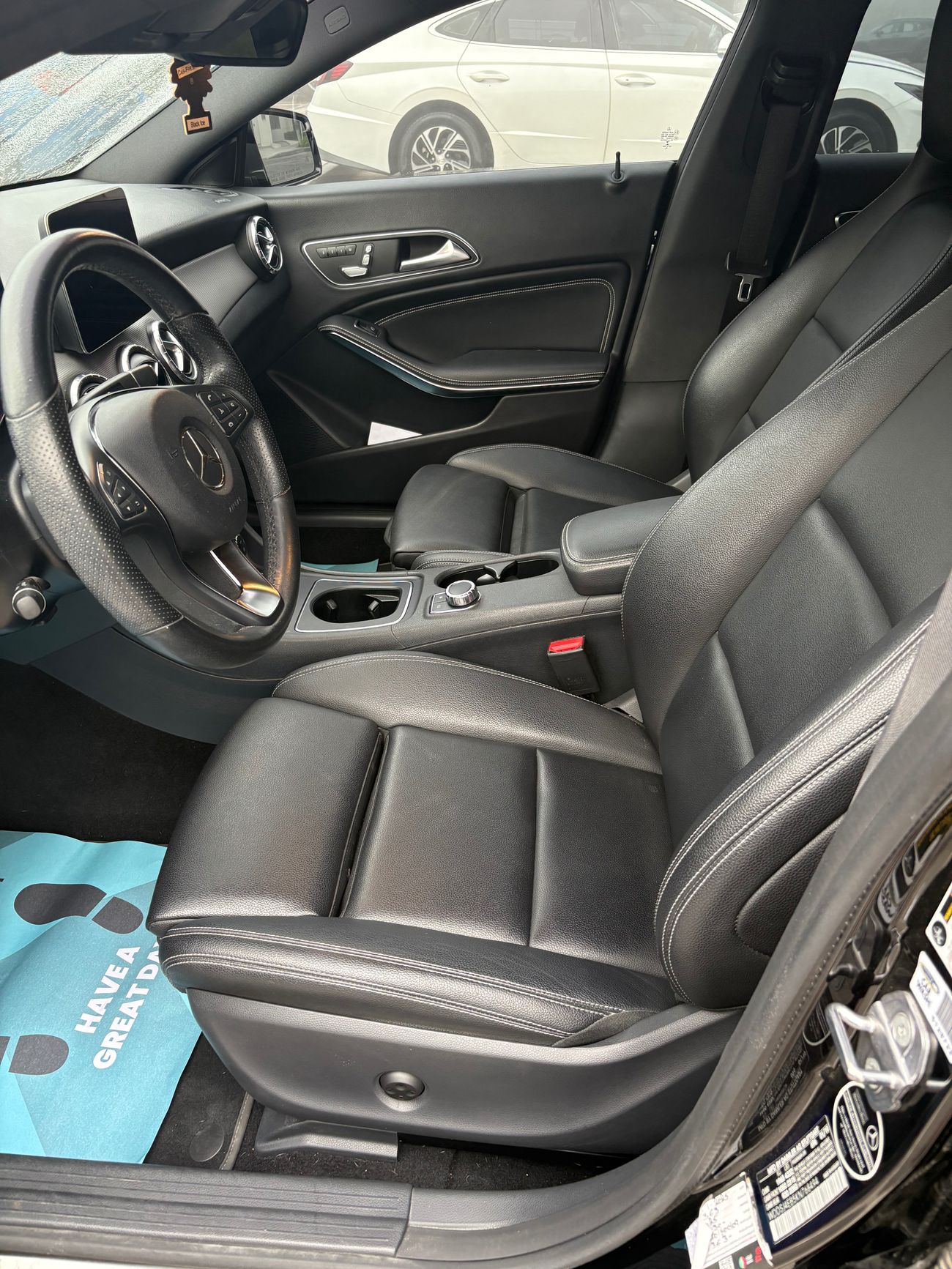 Mercedes-Benz CLA 250 Std 2.0L (224 HP)