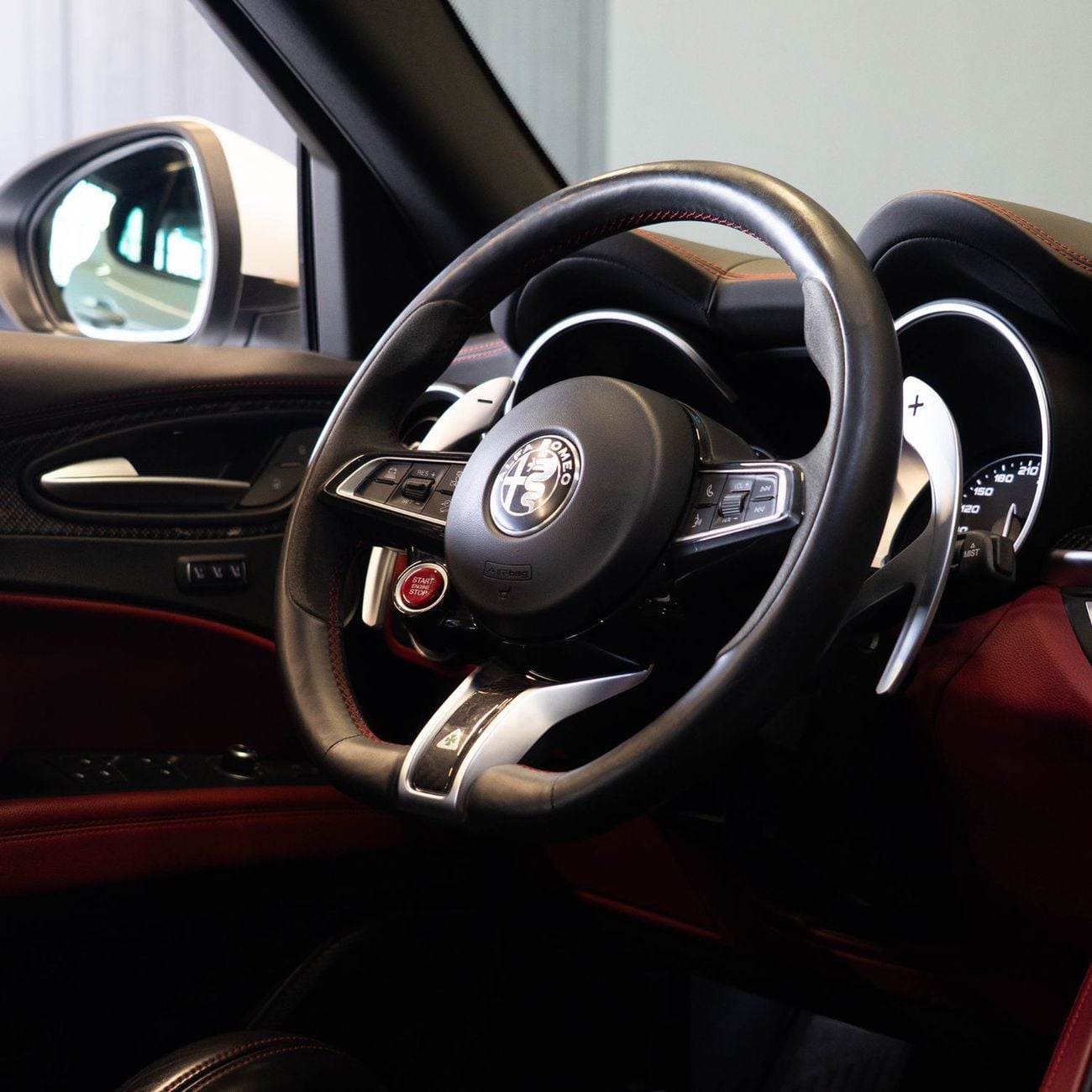 Alfa Romeo Stelvio AED 2,682 P.M • 0% Downpayment •  Alfa Romeo Stelvio Quadrifoglio • 1 Year Warranty