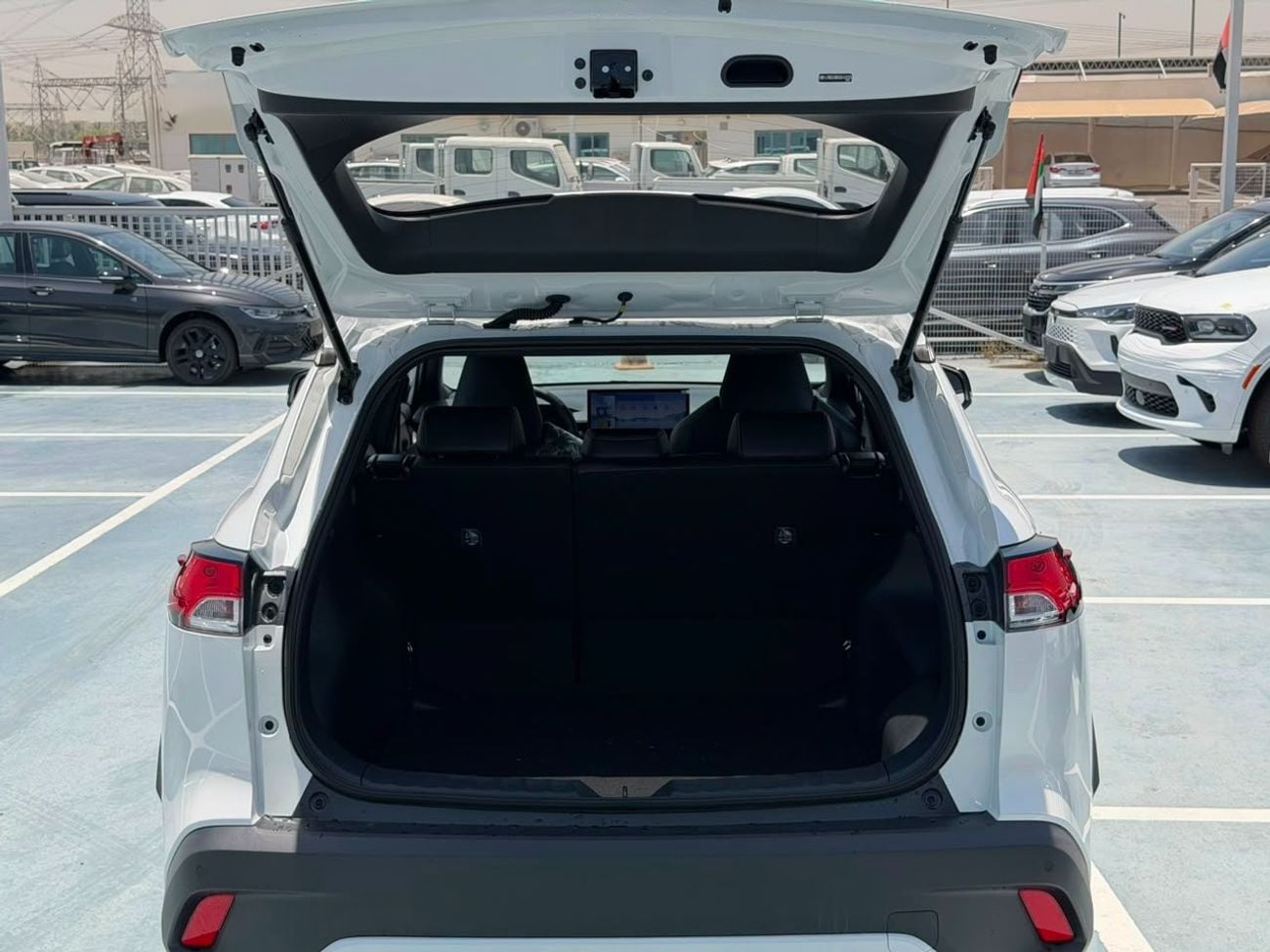 تويوتا كورولا كروس GLI 2.0L HEV 2025 Electric Seat 2025 Export Price @ 78,500 AED