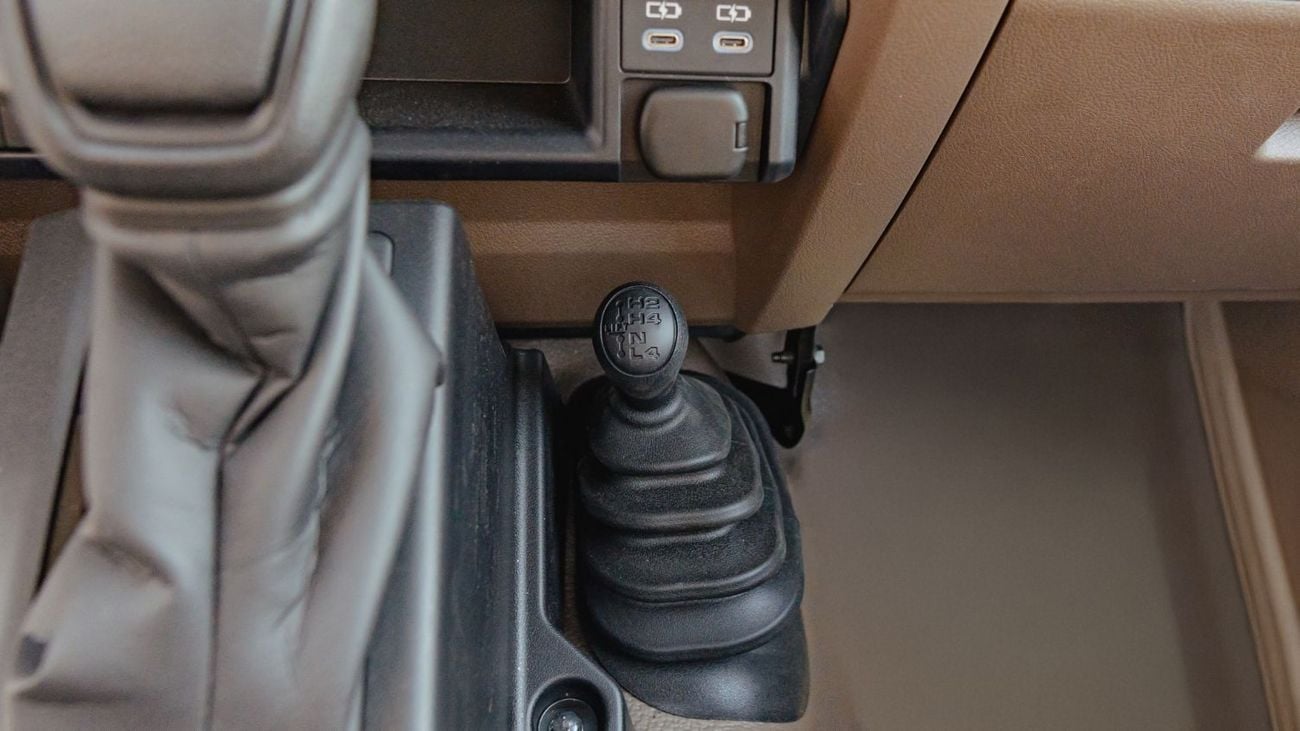 تويوتا لاند كروزر بيك آب 2025 Toyota Land Cruiser LC 79 4.0L AT Petrol (Gray-Brown)