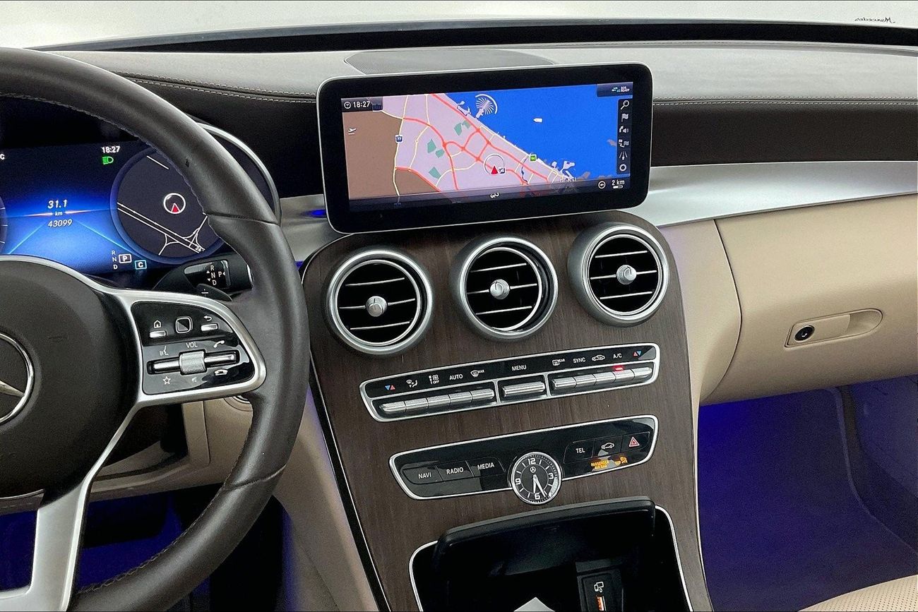 Mercedes-Benz C 200 Premium + (AMG Line)