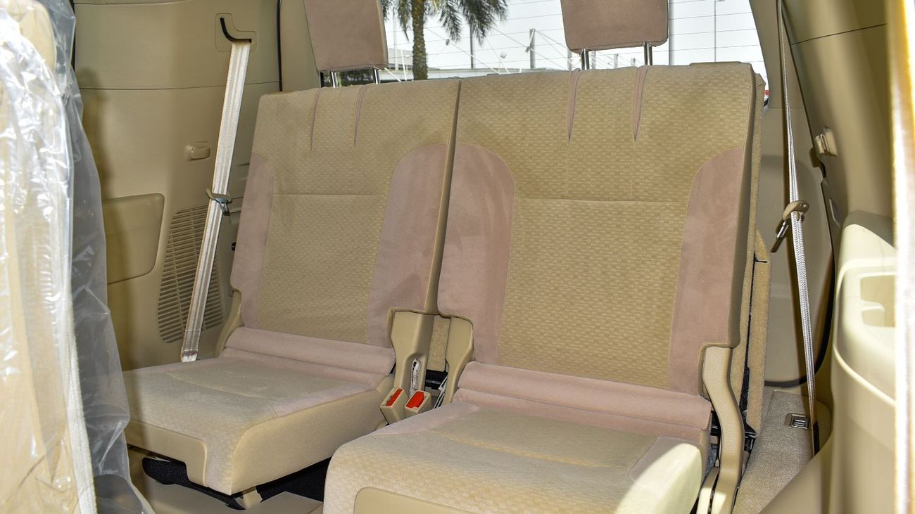 تويوتا لاند كروزر ECT0069 - Toyota Land Cruiser 300 GX - 4.0L Petrol - White/Beige