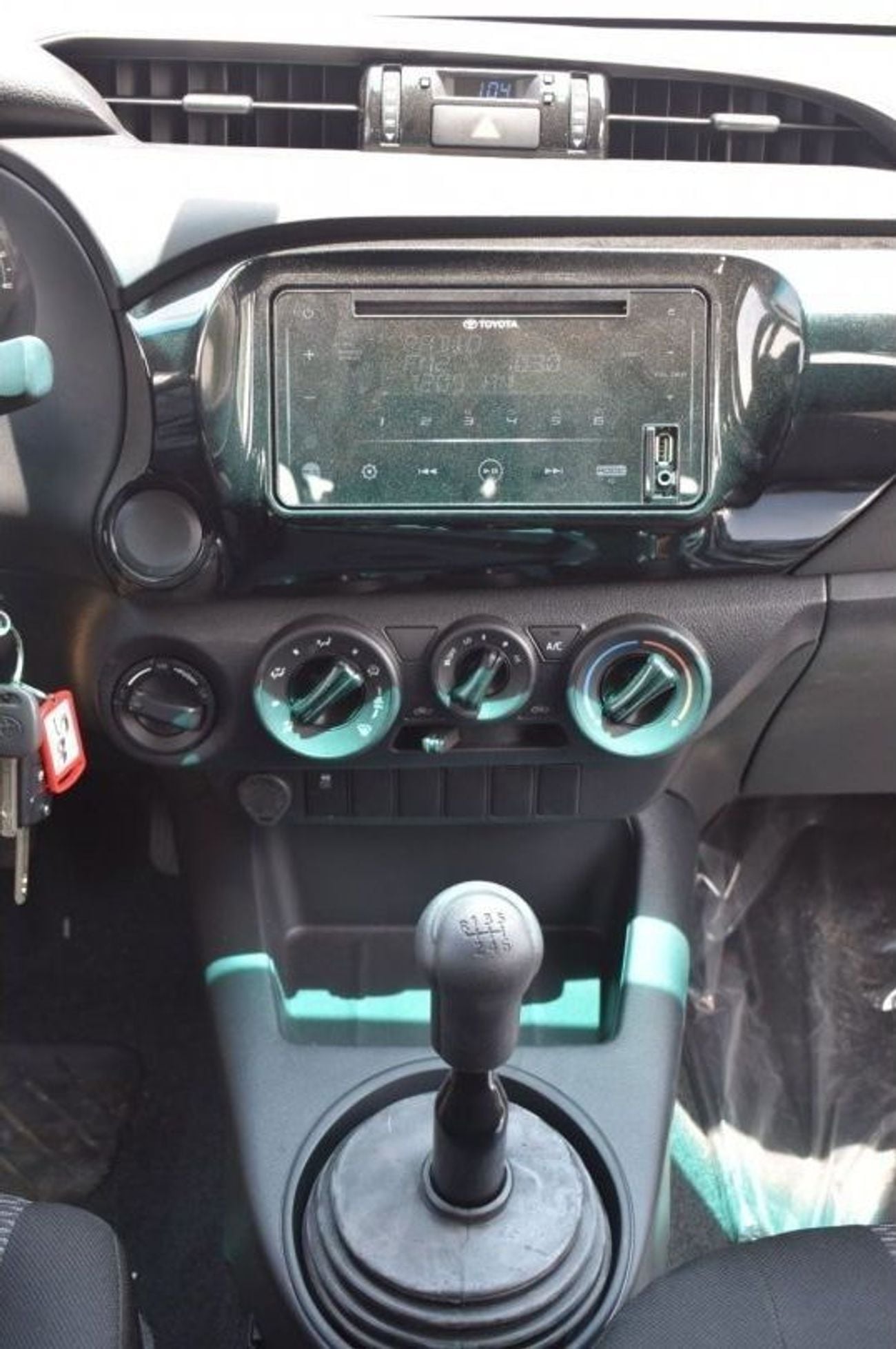تويوتا هيلوكس SGLX HILUX 2.4L P.WINDO MT DIESEL 2022