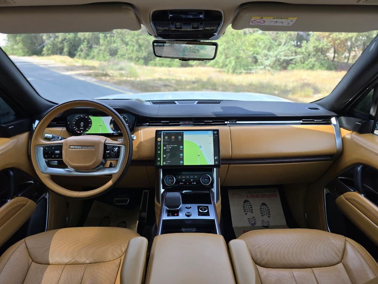 Land Rover Range Rover SE P400 3.0L RANGE ROVER SE 2023 GCC // FULL OPITION // PERFECT CONDITION // LOW MILEAGE