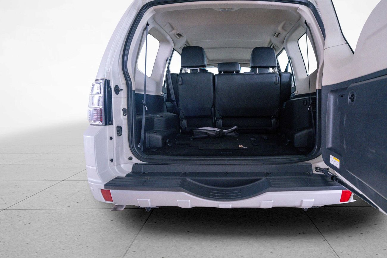 Mitsubishi Pajero GLS Base 3.5L (5 Seater) GLS 3.0