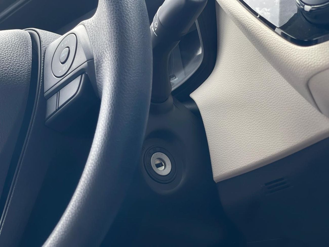 تويوتا كورولا XLI 2.0L STD FWD