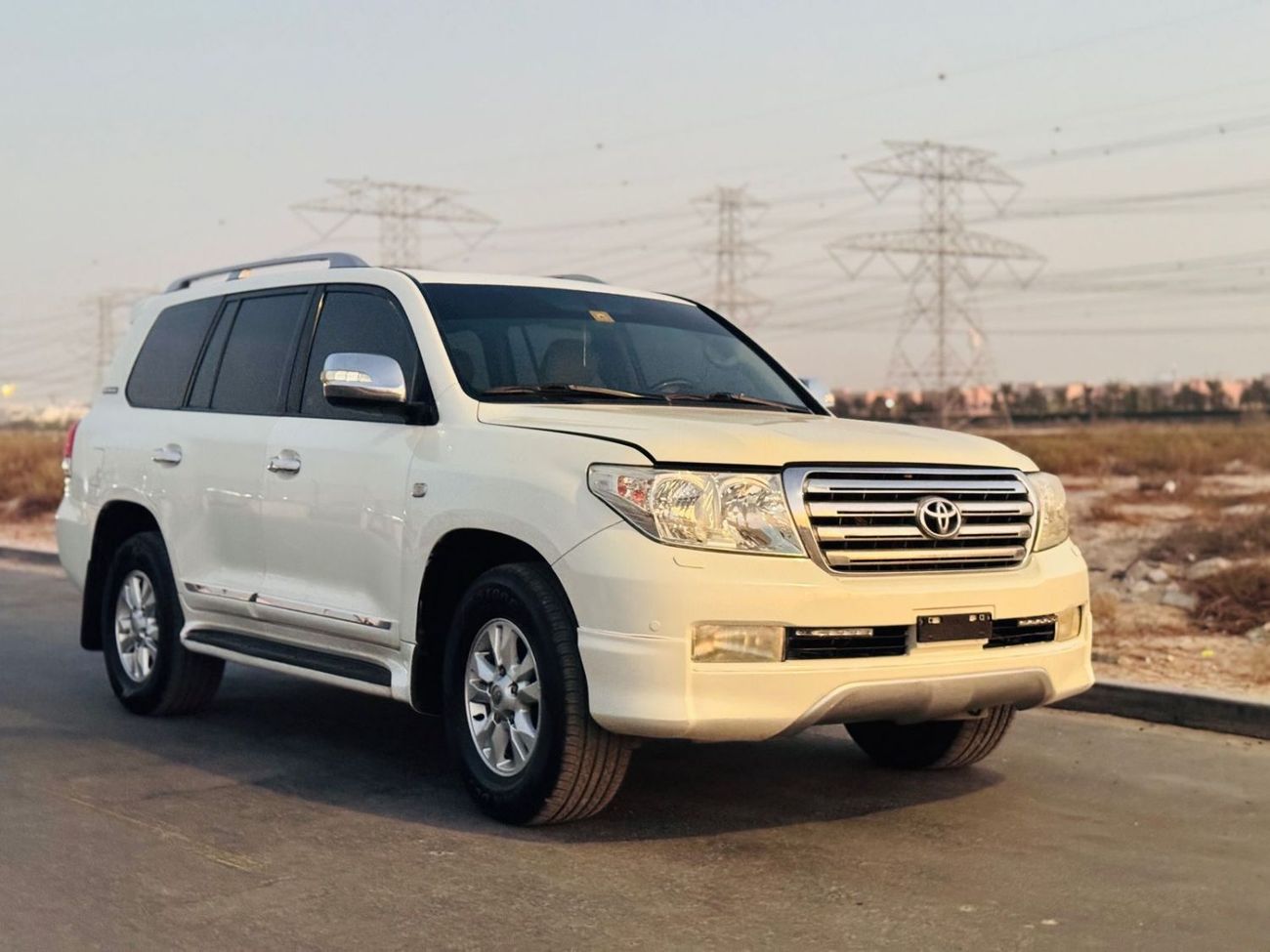 Toyota Land Cruiser Left hand drive ,4.0 liter .V6 ,white ,Color 2011 Model ,only for export available