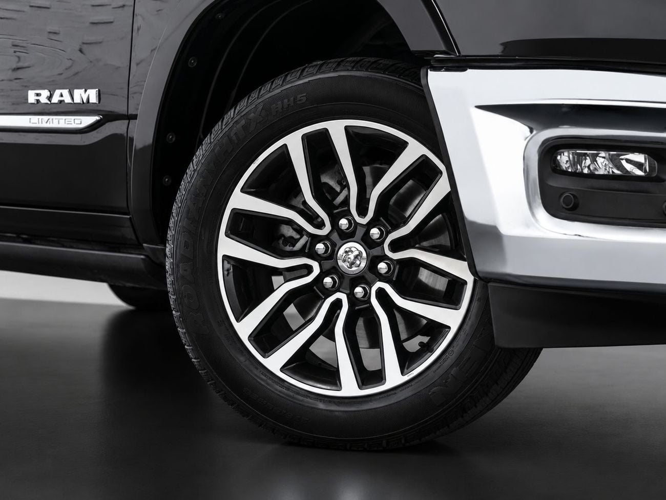 RAM 1500 LIMITED NIGHT EDITION