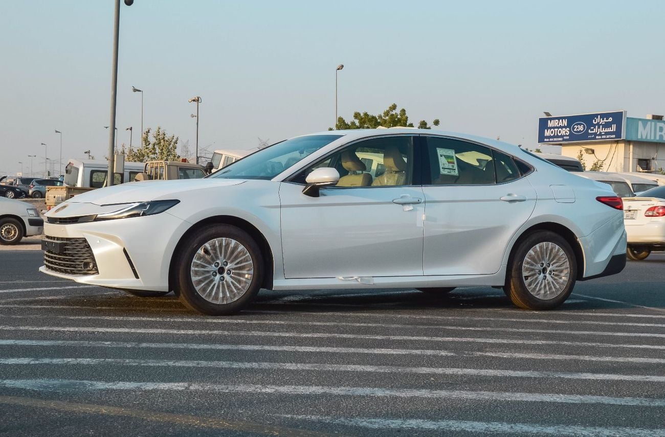 تويوتا كامري GLE 2.5L FWD PETROL SEDAN 2026