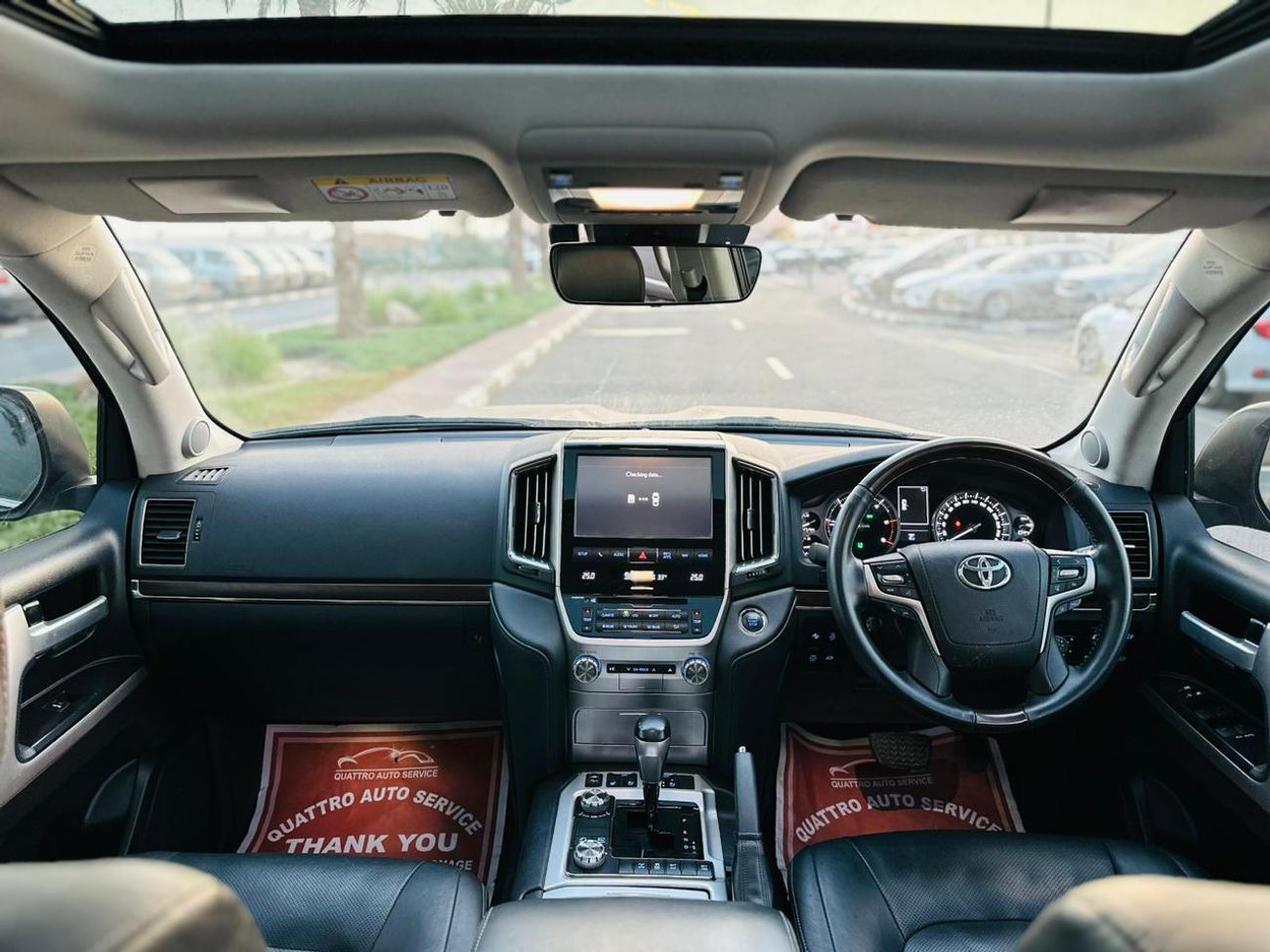 تويوتا لاند كروزر DIESEL SAHARA 4.5 LITER ,2019 MODEL ,GREY COLOR ,RIGHT HAND DRIVE