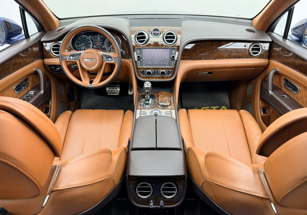 Bentley Bentayga FIRST EDITION 2017 Bentley Bentayga First Edition W12, Bentley Warranty+Full Service History, GCC