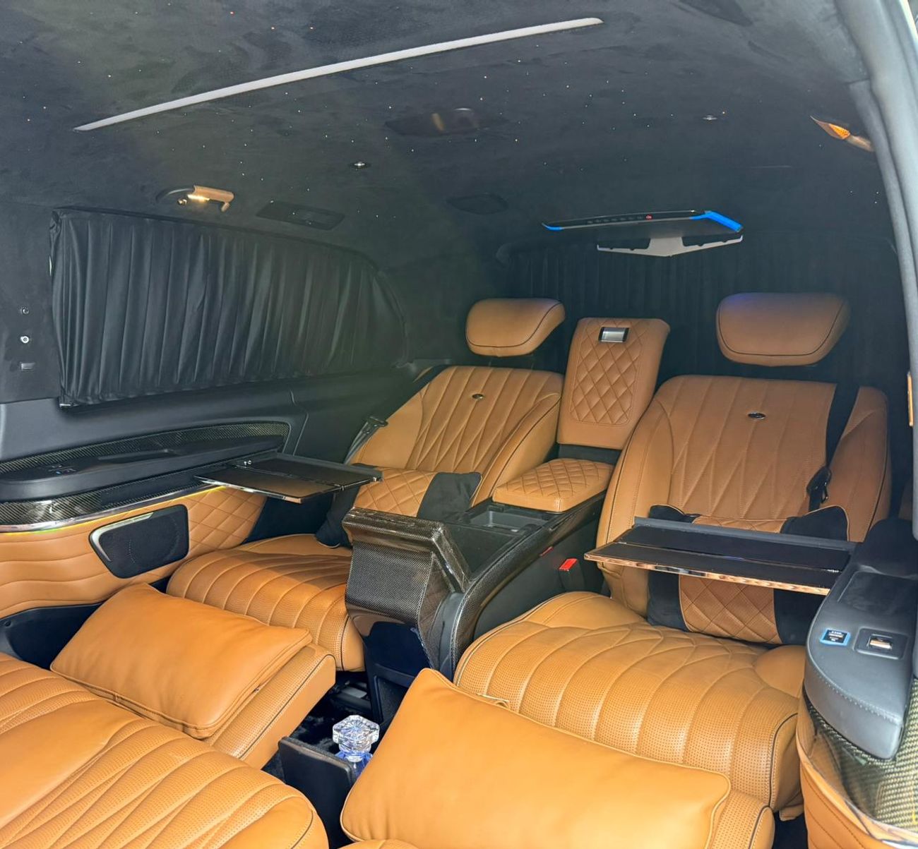 Mercedes-Benz V 250 2023 Mercedes-Benz V250 Line Conversion, 1 Year Warranty Unlimited KM, Full Service History, GCC