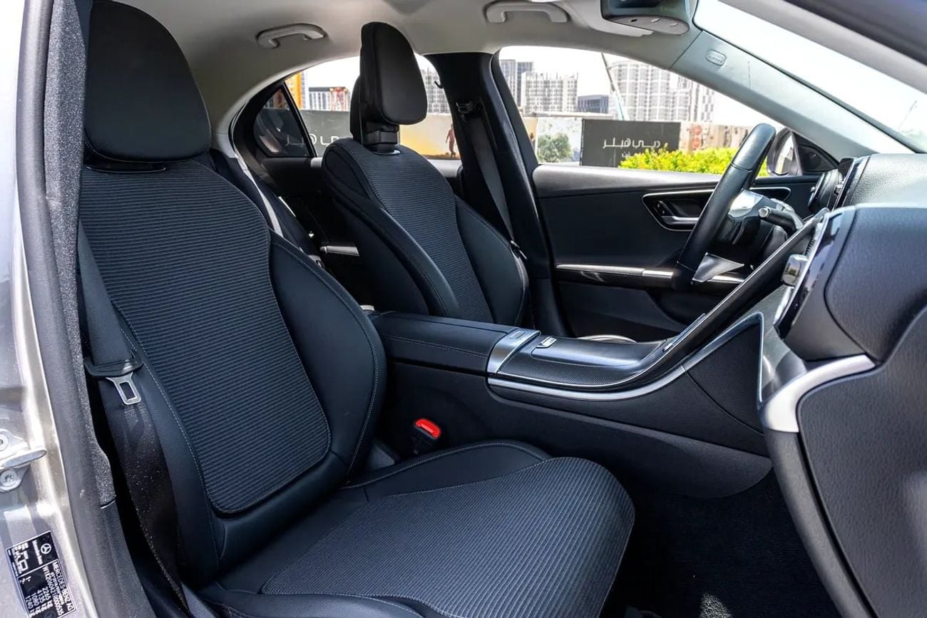 مرسيدس بنز C 200 PREMIUM