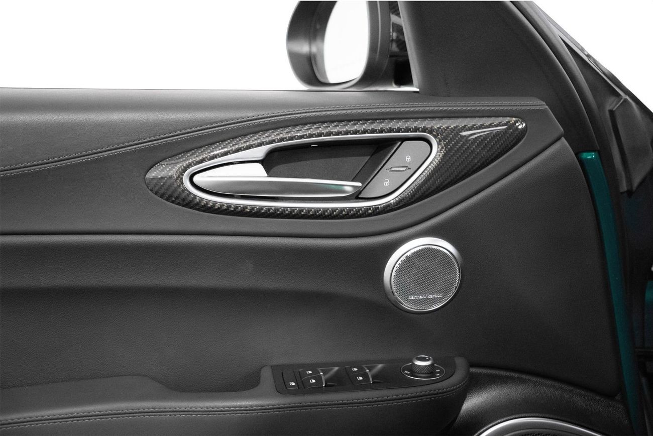 Alfa Romeo Giulia Quadrifoglio / 5 Year Alfa Romeo Warranty and Service