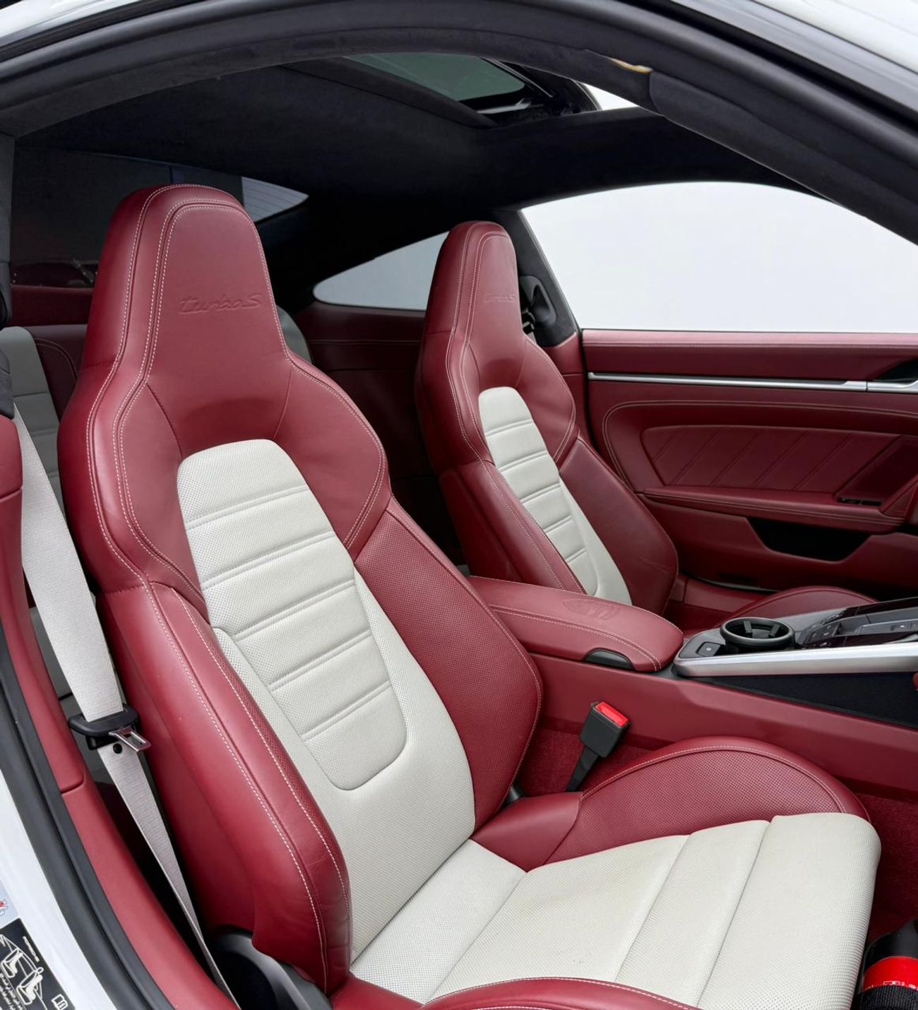 Porsche 911 Turbo S 3.8L (640 HP) Coupe 2021 Porsche 911 Turbo S, 2026 Porsche Warranty, Full Porsche Service Hi