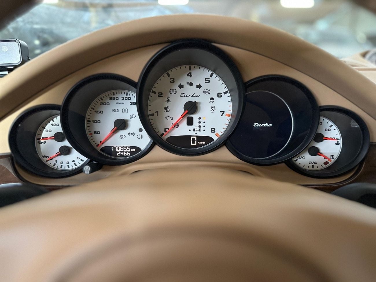 Porsche Panamera TURBO | CARBON CERAMIC BRAKES (PCCB) | SPORTS CHRONO PACKAGE | TWO-TONE LEATHER INTERIOR