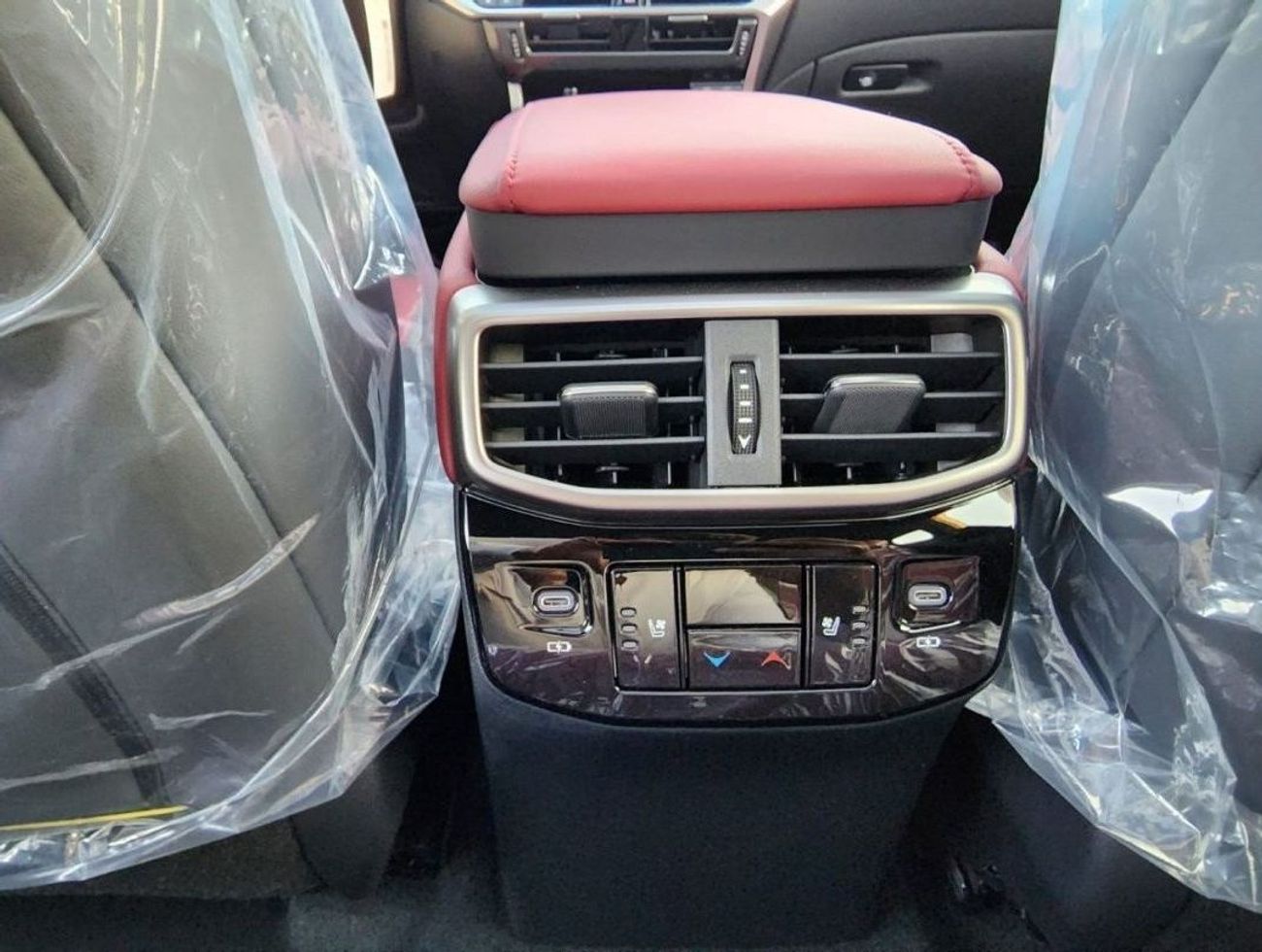 لكزس RX 500h لكزس RX500h F-Sport 2.4 لتر هايبرد ، CUV ، دفع رباعي ، 5 أبواب الميزات: 360 كاميرا ، رادار ، مثبت ال