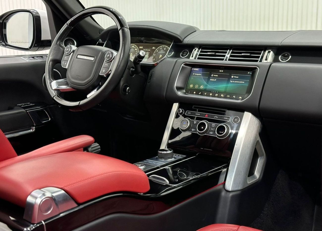 لاند روفر رينج روفر 2017 Range Rover Vogue SE Supercharged, 2024 Range Rover Warranty + Service Pack, Full Options, GCC