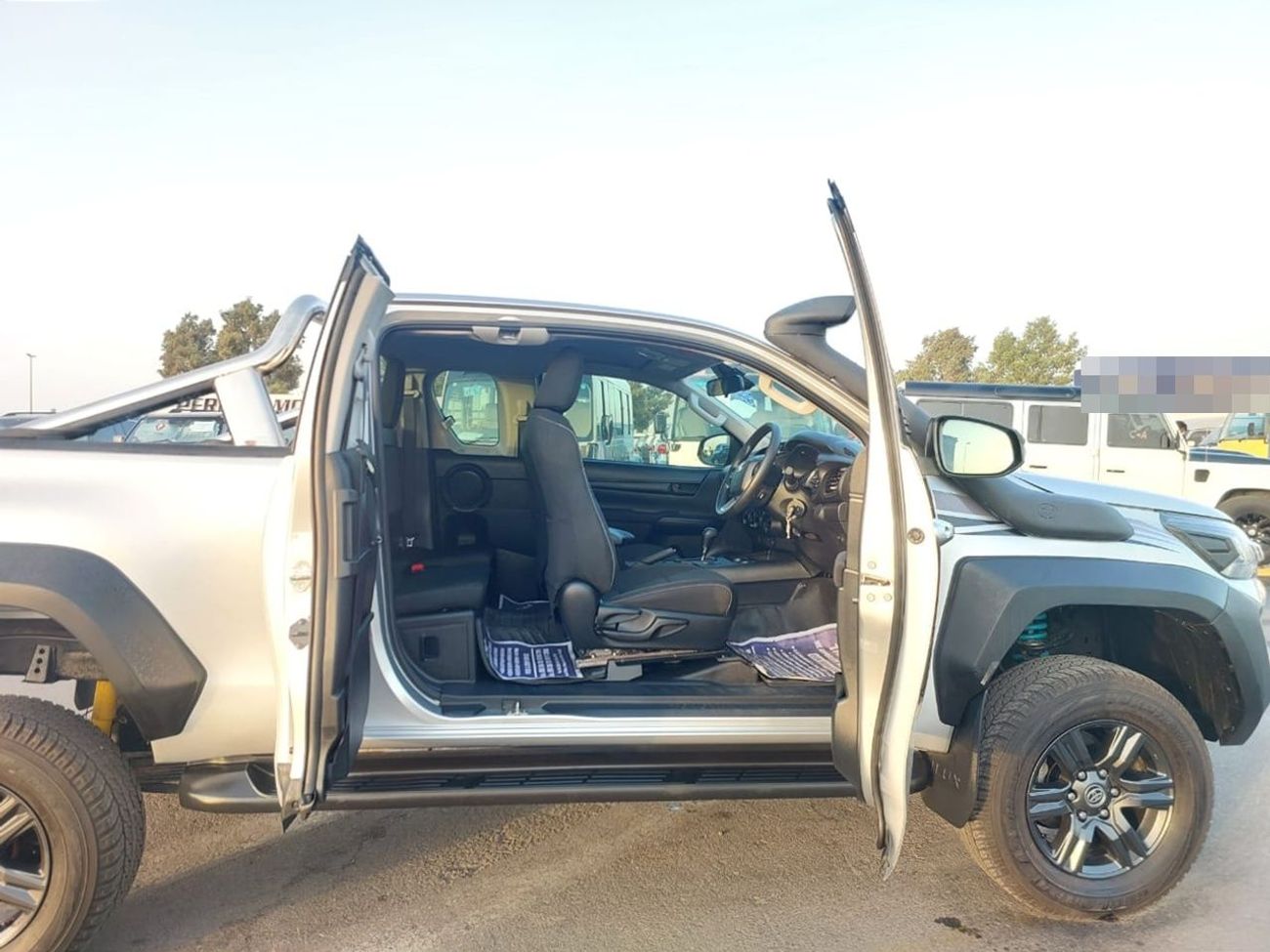 Toyota Hilux TOYOTA HILUX PICKUP RHD 2024 MODEL 2.8 L DIESEL AUTOMATIC(PM82106)