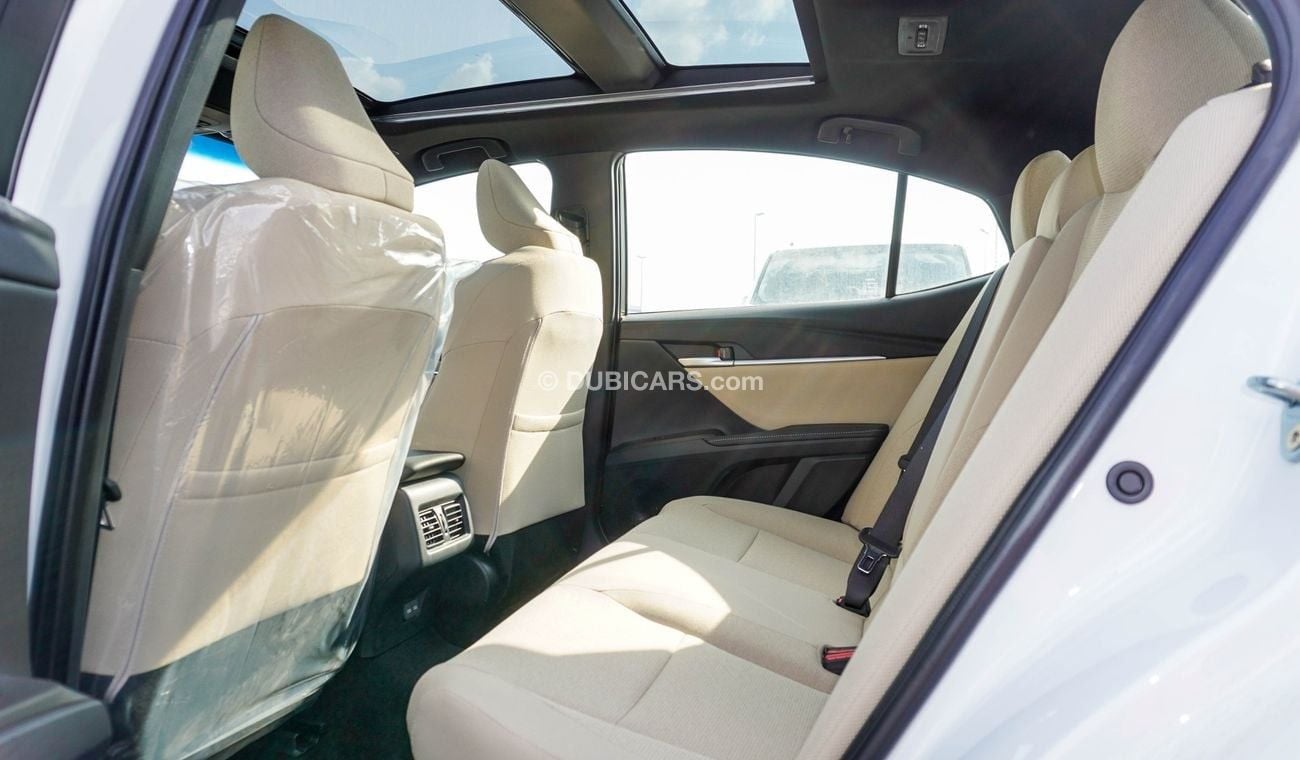 Toyota Camry LE HEV Hybrid 2.5 L