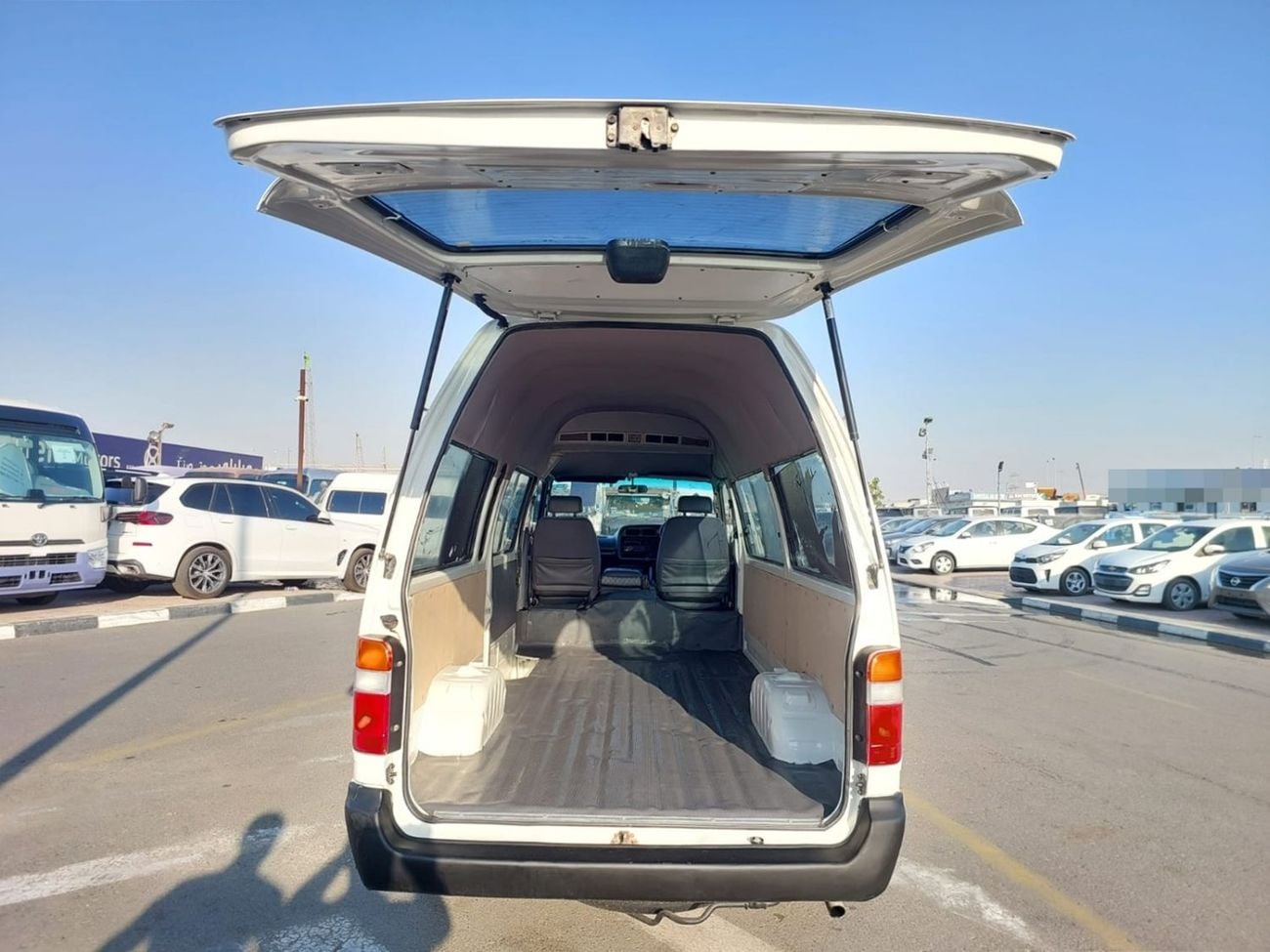 تويوتا هاياس TOYOTA HIACE VAN RHD 2004 MODEL 2.4 L PETROL MANUAL(PM13814)