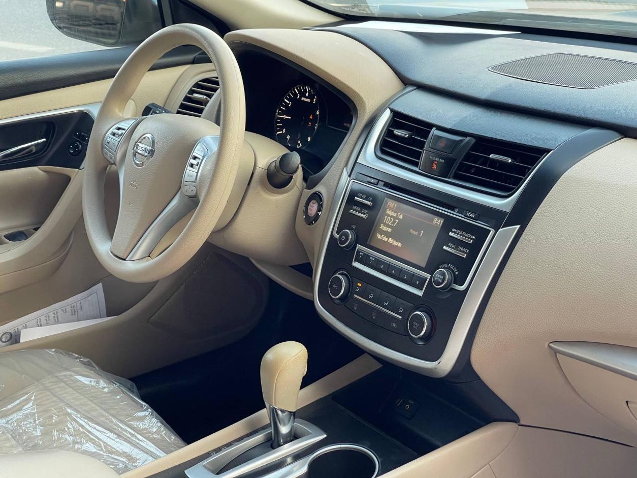 Nissan Altima S 2.5L V4 2.5L / KEYLESS ENTRY / CRUISE CONTROL / IN PERFECT CONDITION / SCREEN