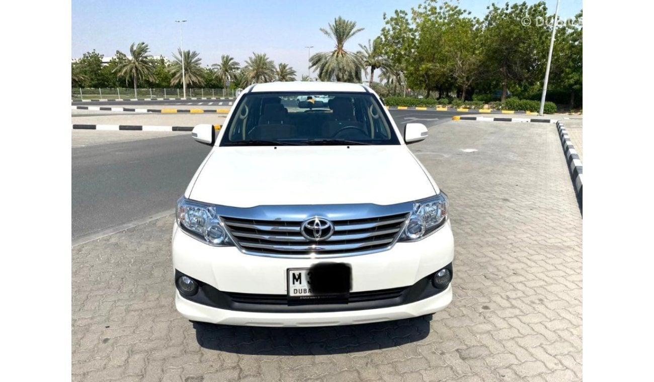 Toyota Fortuner 2014 EXR Gulf specs low mileage agency service history 4x4 drive